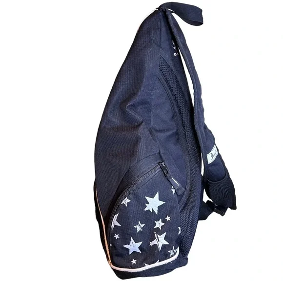 Sling Shoulder Backpack Bag Crossbody Triangle Pack Rucksack OS - Picture 2 of 14